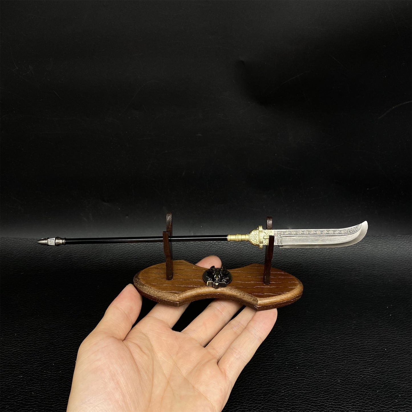 Ancient General Yangye Guan Dao Metal Replica