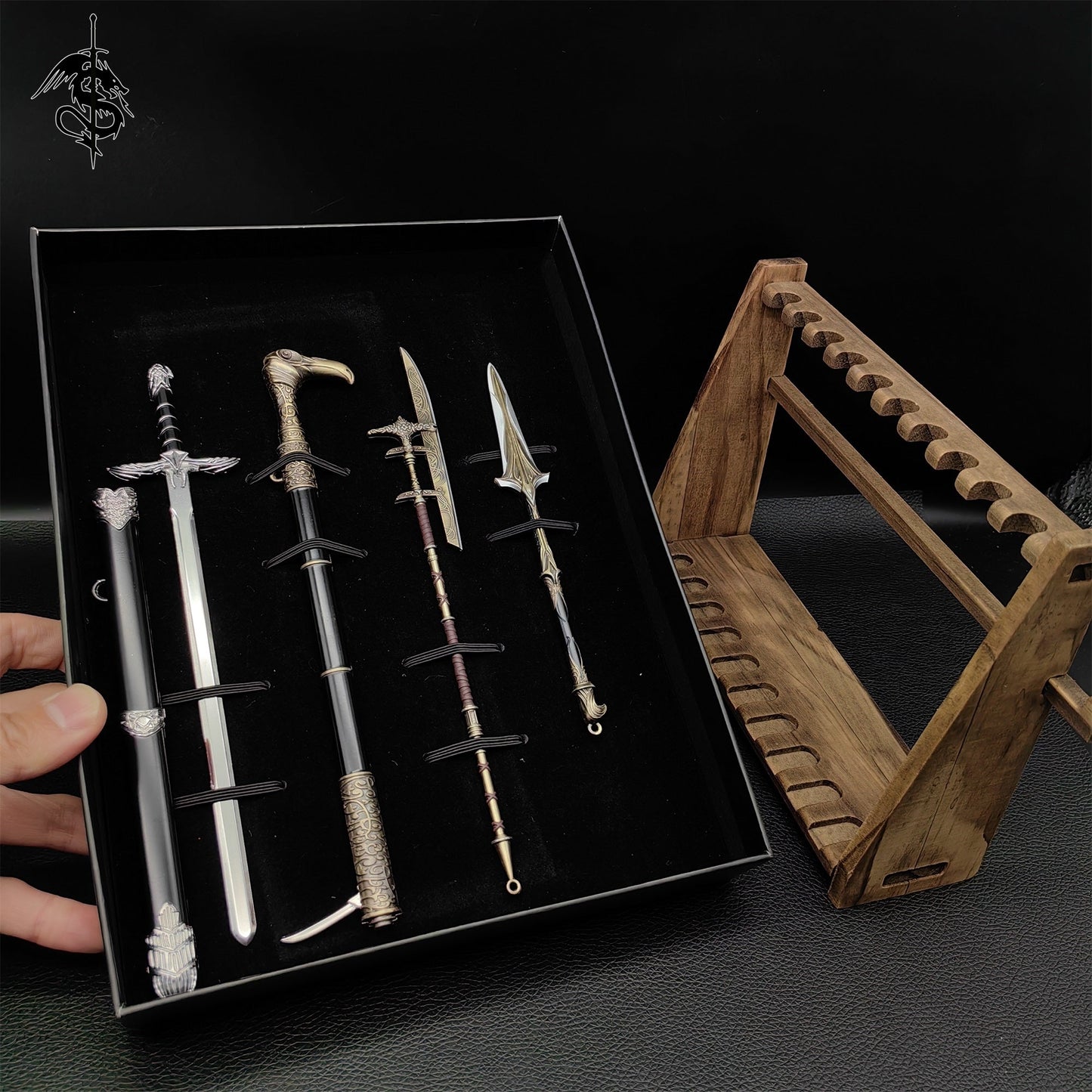 Hot Game Creed Middle Age Weapons 4 In 1 Gift Box