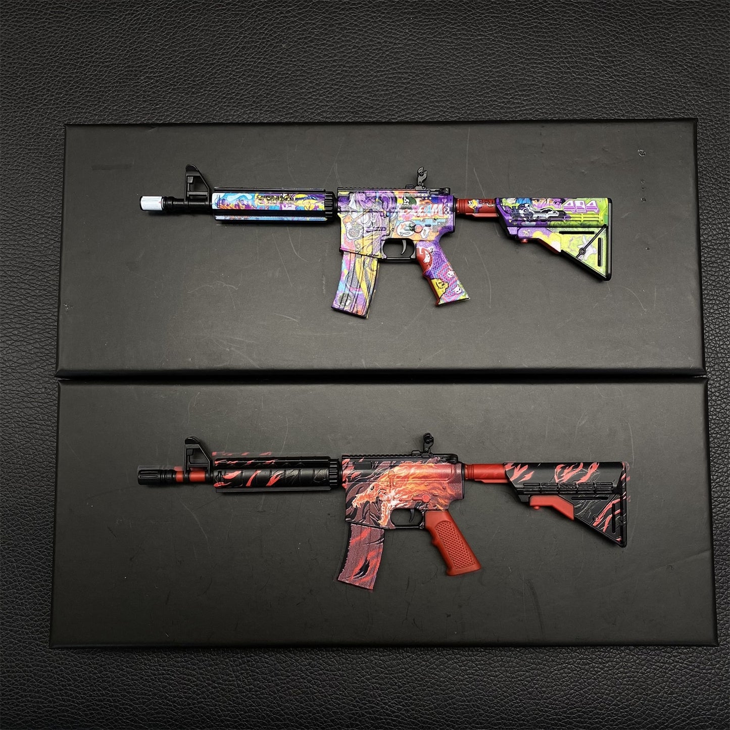 M4A4 Howl & In Living Color Metal Miniature