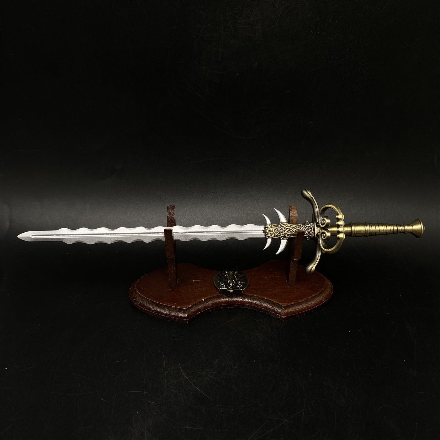 Middle Age Stormchaser Scutum Colossus Sword The Spear of Resurrection 3 in 1 Pack