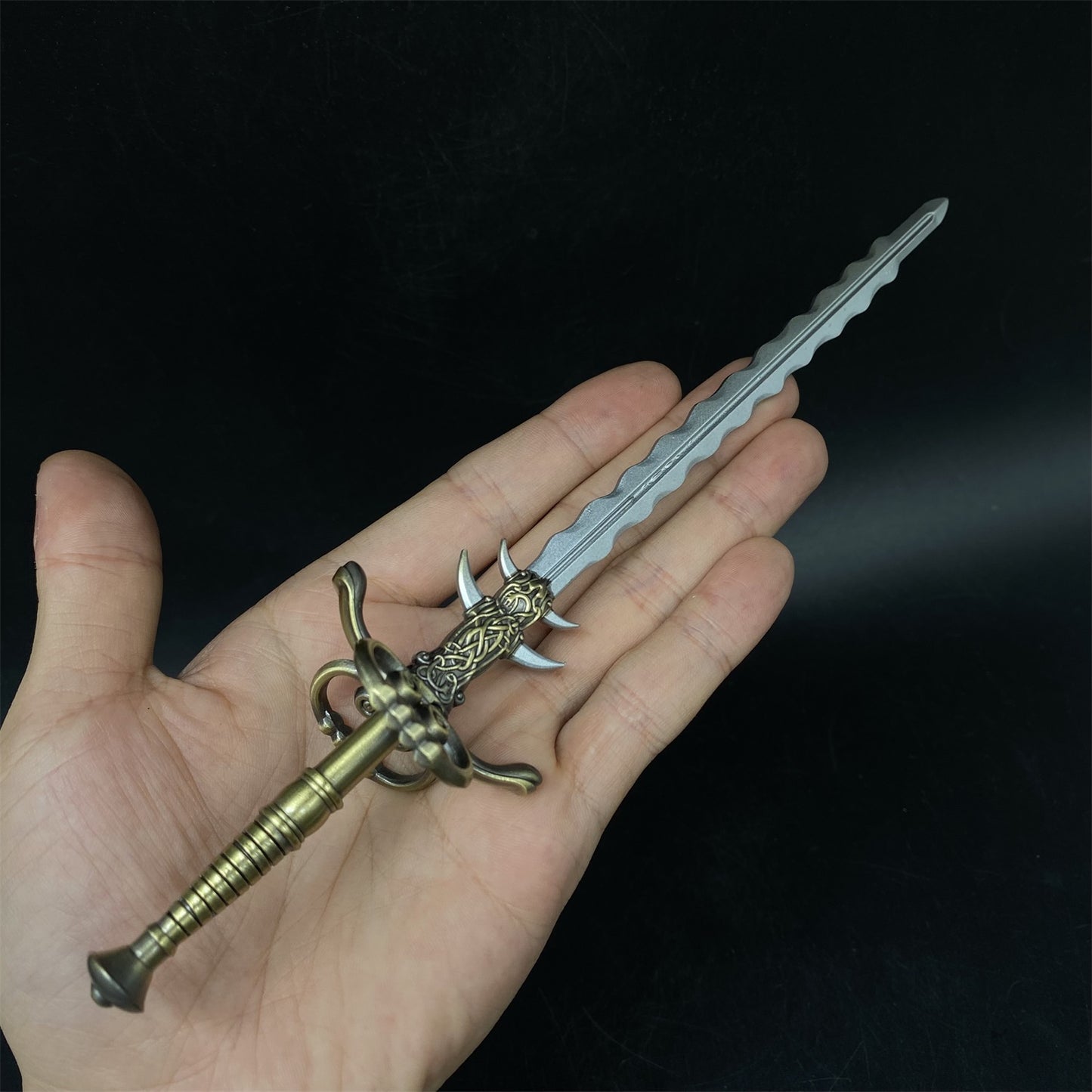Middle Age Stormchaser Scutum Colossus Sword The Spear of Resurrection 3 in 1 Pack