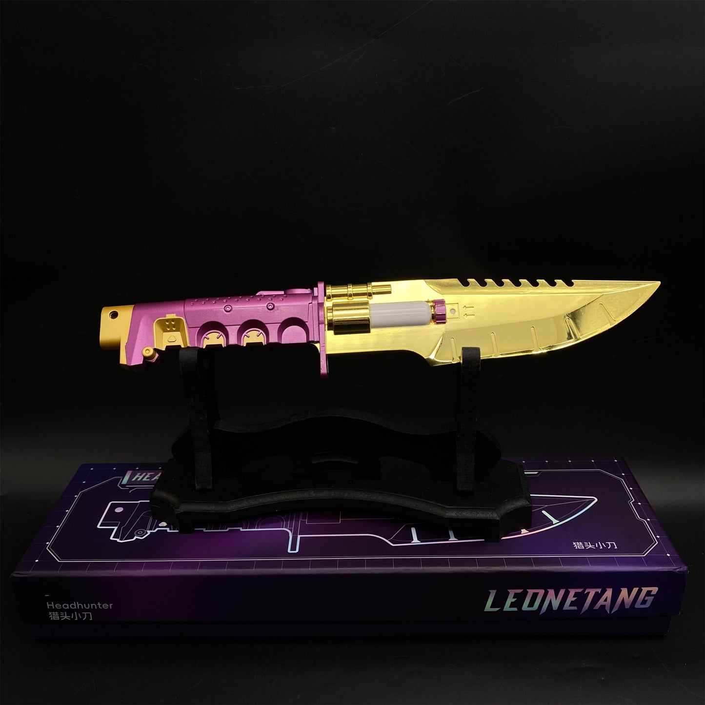 IRL Cyberpunk Headhunter Metal Replica