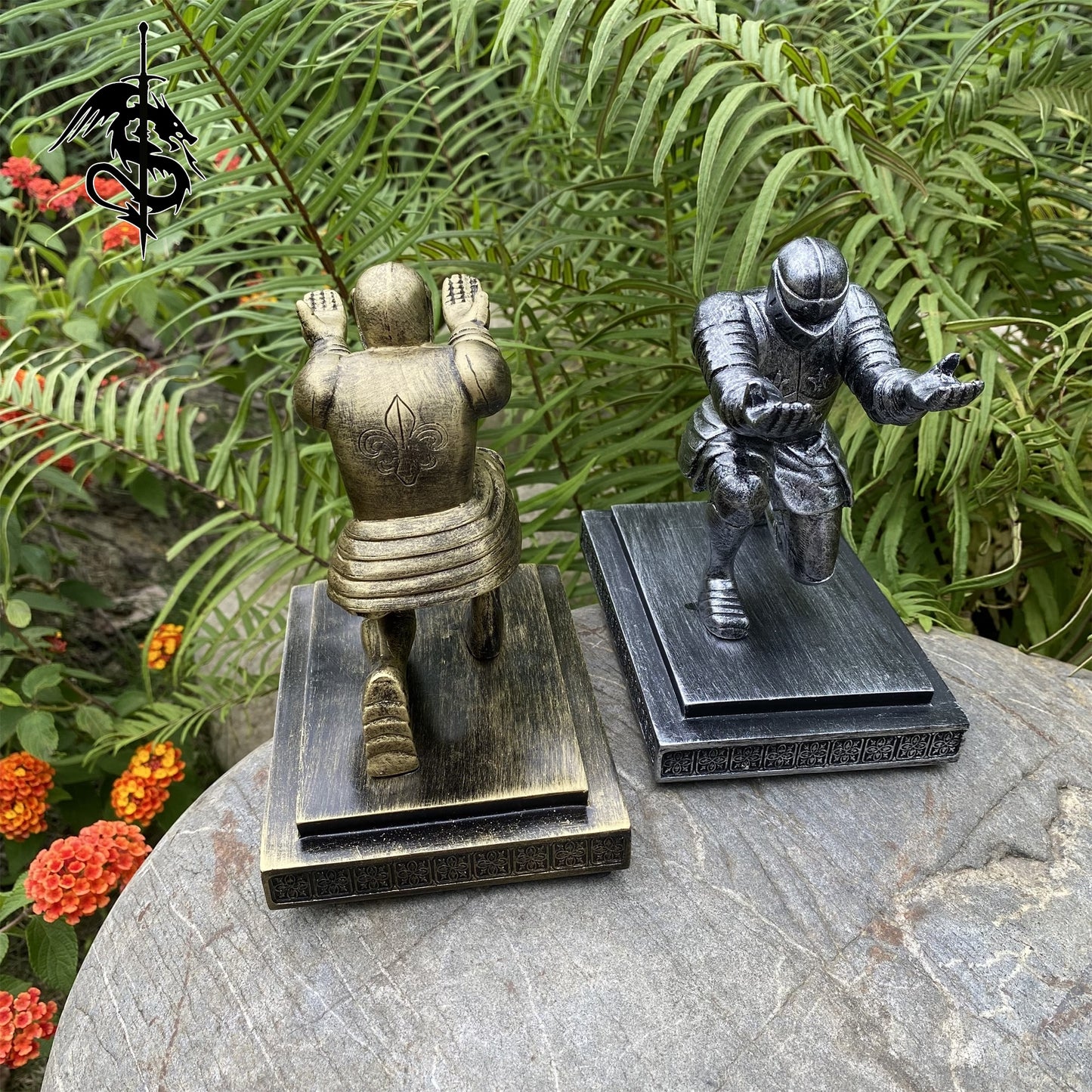 Middle Age Knight Display Stand Luxury Pen Display Holder