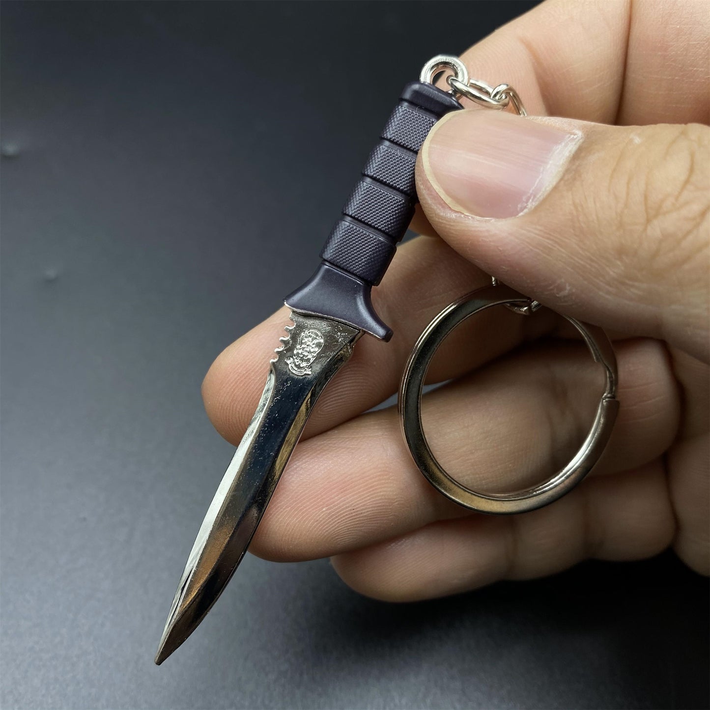 Tiny Leon Primal Knife Keychain