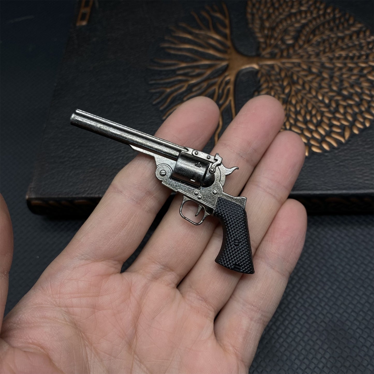 Re4 Weapon Case Leon S Kennedy Weapon Box Suitcase