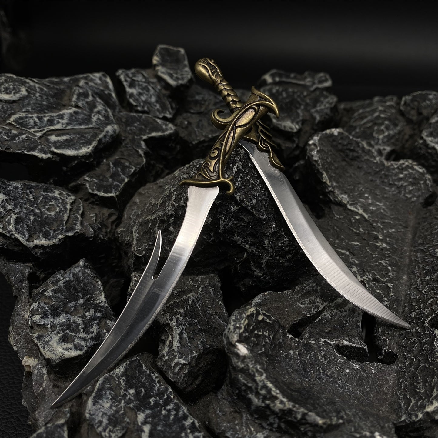 Dragon Teeth Steel Sharp EDC Tool Knife 2 Options