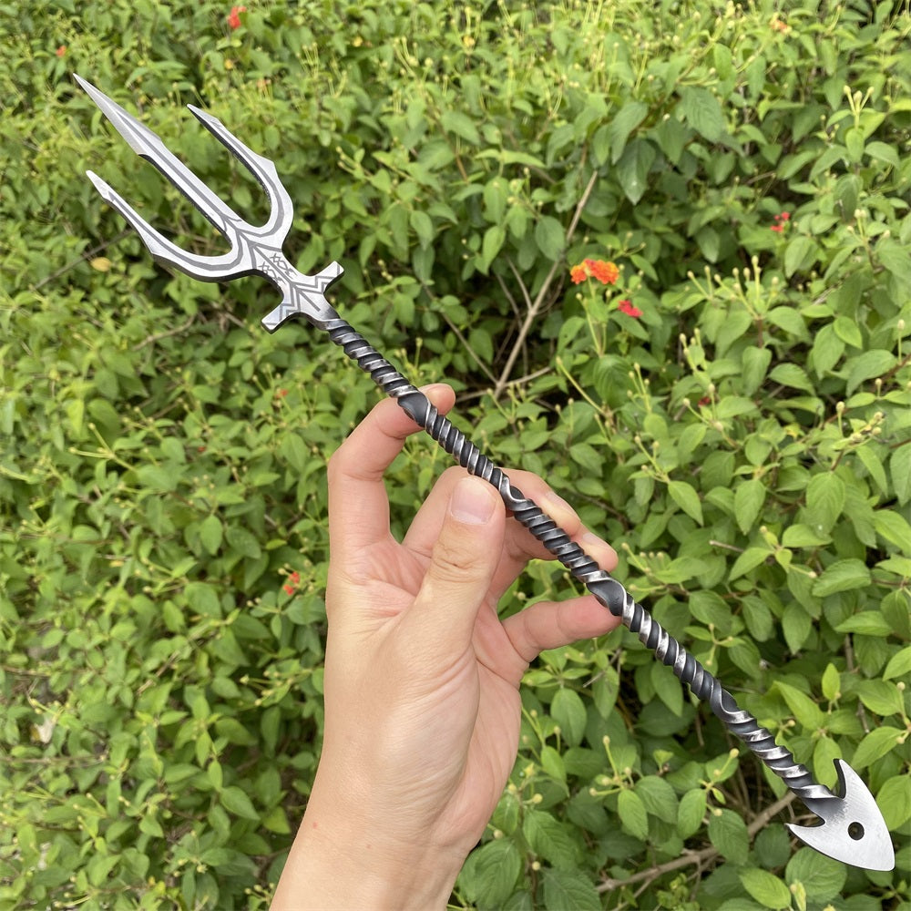 Hand-Forged Ebony War Axe Aquaman Atlantis Three-Pronged Spear