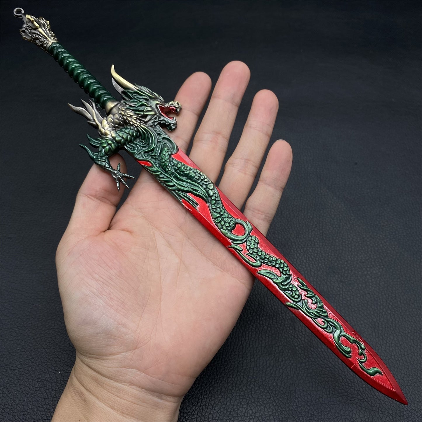 Exquisite Eastern Fantasy Broadsword Metal Crafts For Display