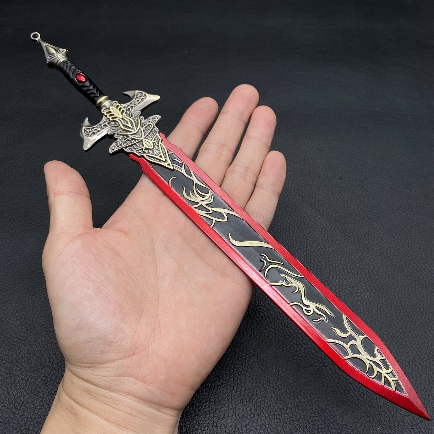 Exquisite Eastern Fantasy Broadsword Metal Crafts For Display