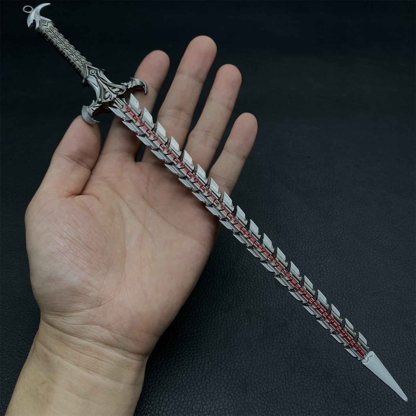 Exquisite Eastern Fantasy Broadsword Metal Crafts For Display