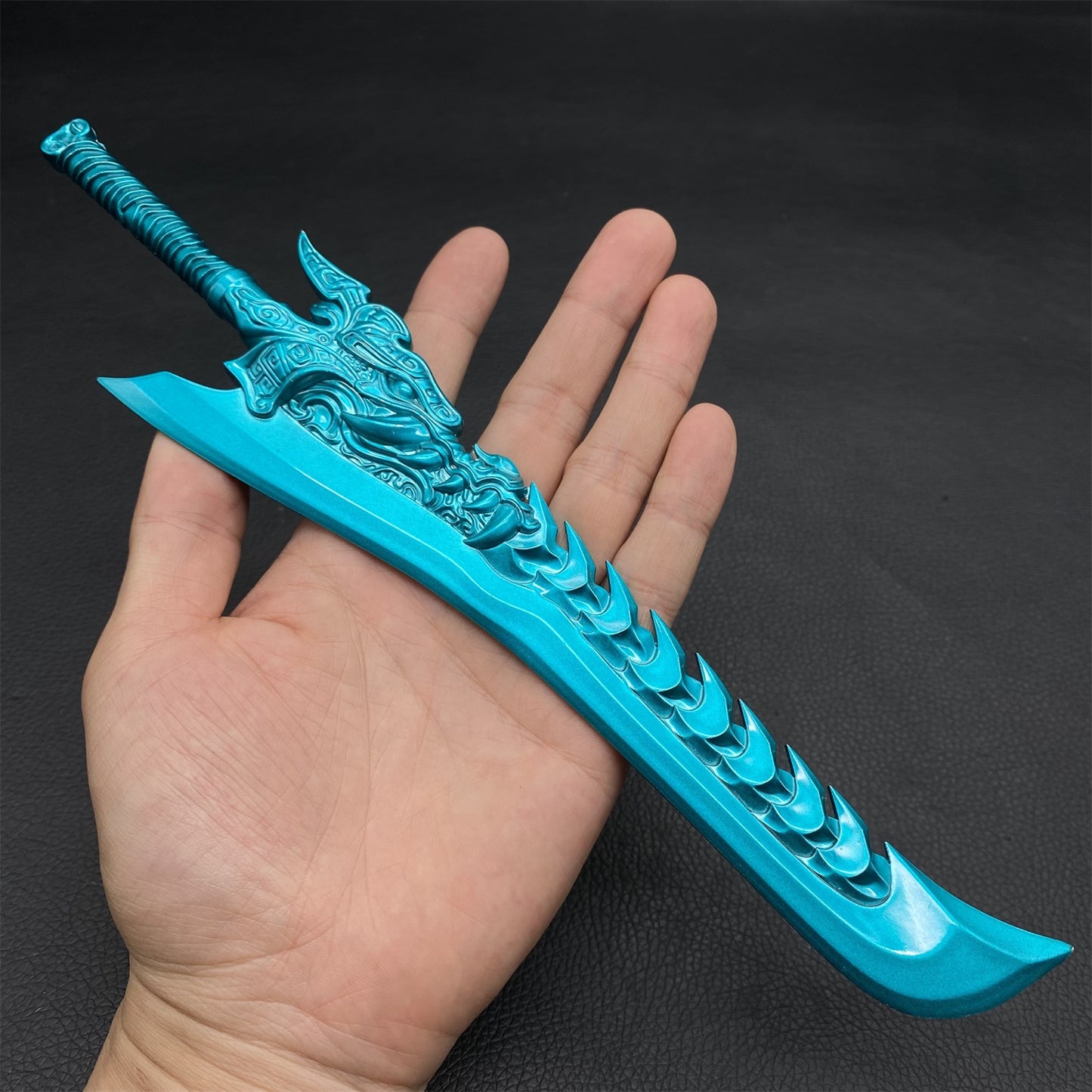 Exquisite Eastern Fantasy Broadsword Metal Crafts For Display