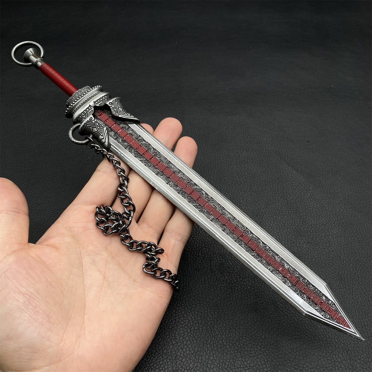 Exquisite Eastern Fantasy Broadsword Metal Crafts For Display