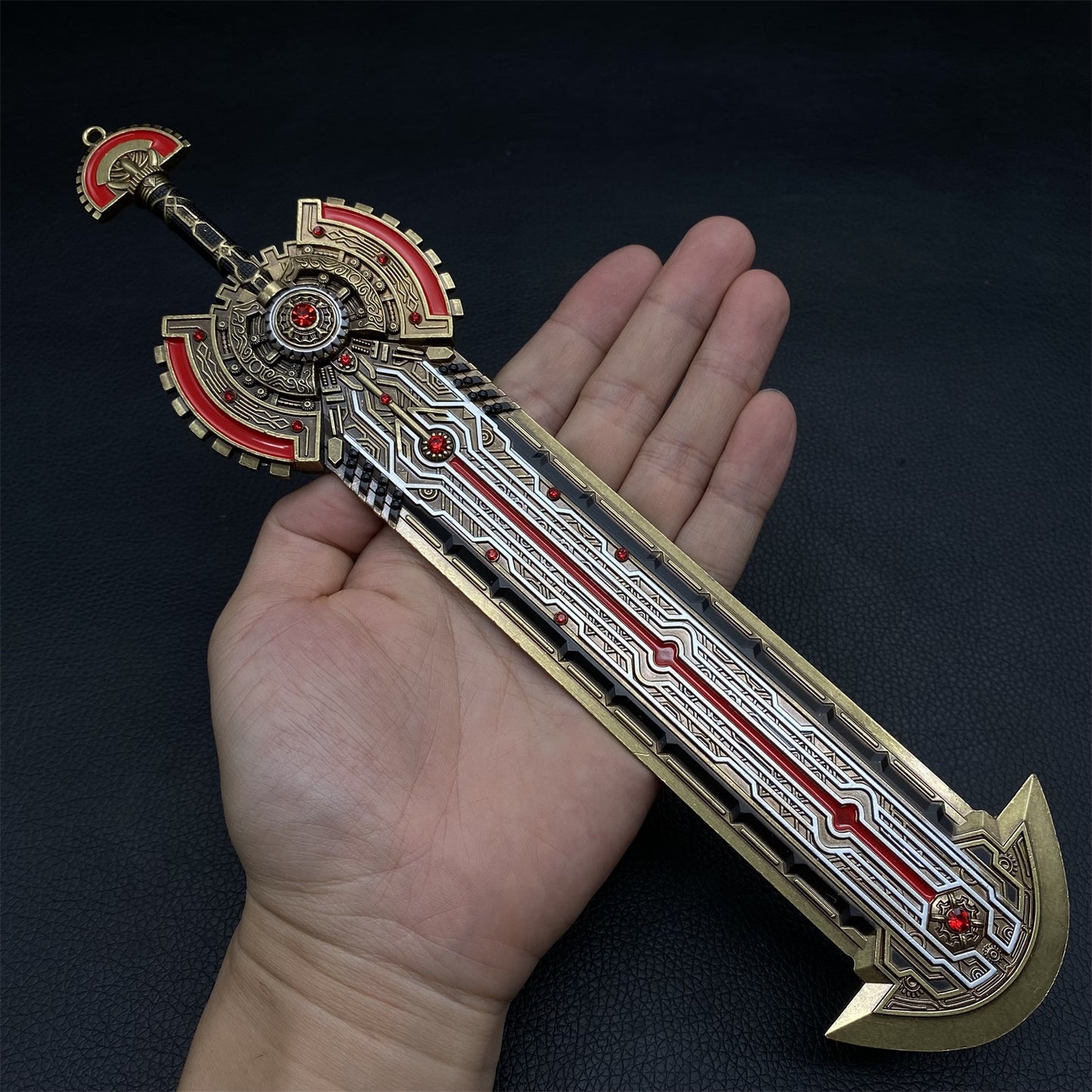 Exquisite Eastern Fantasy Broadsword Metal Crafts For Display