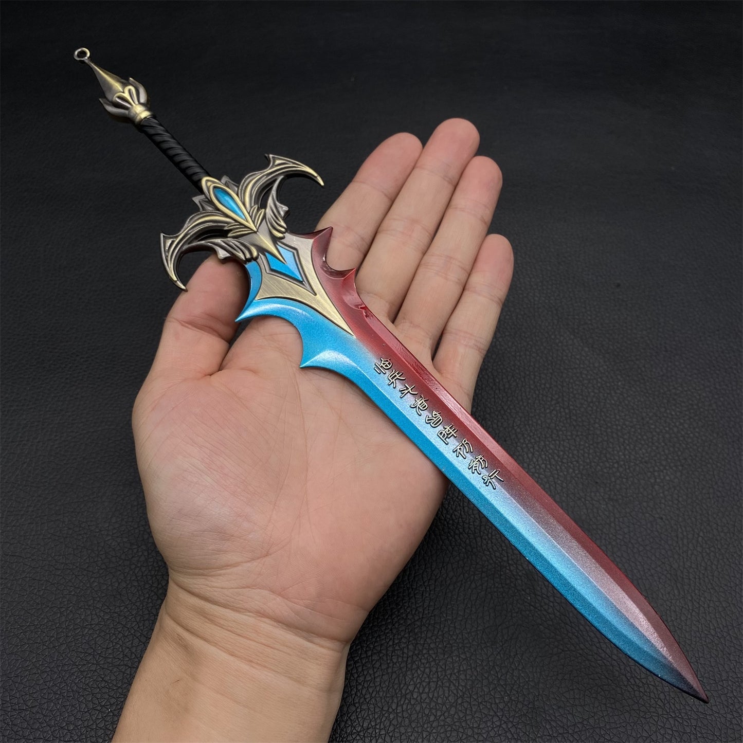 Exquisite Eastern Fantasy Broadsword Metal Crafts For Display
