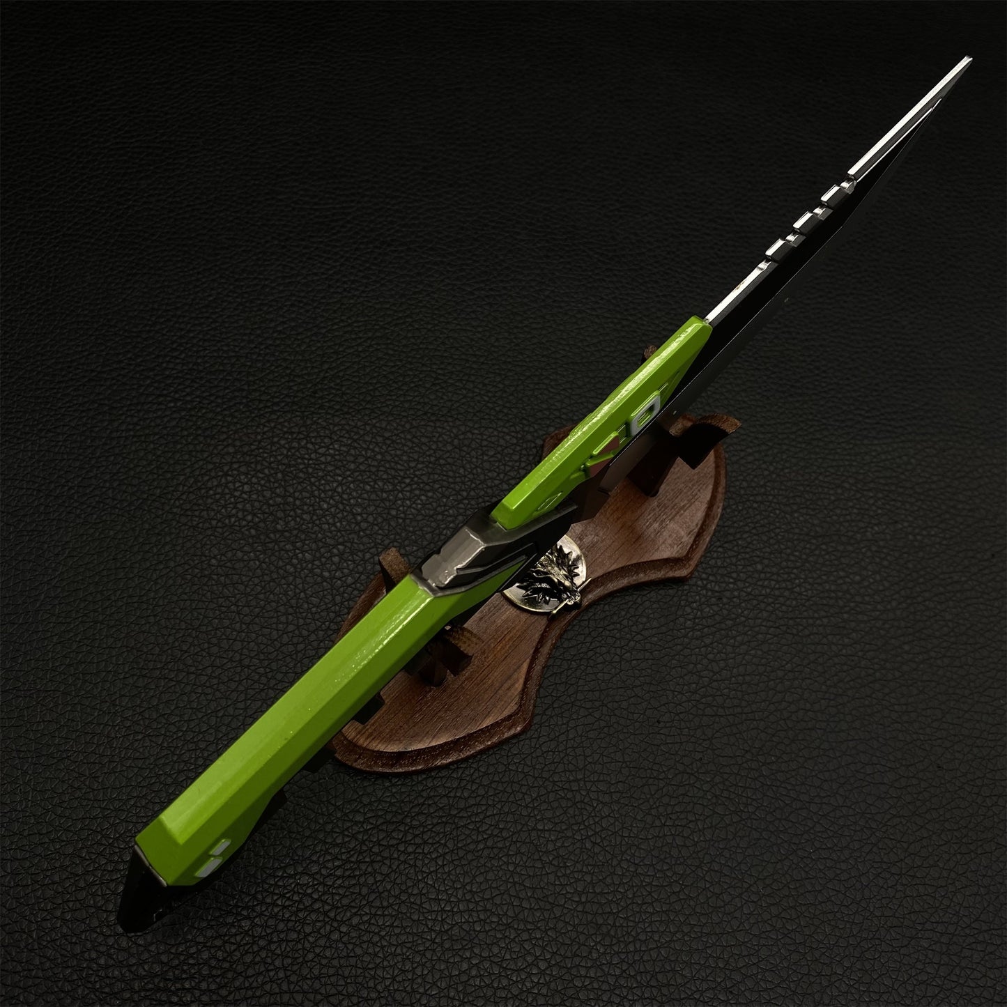 Metal Overlay Dagger Replica