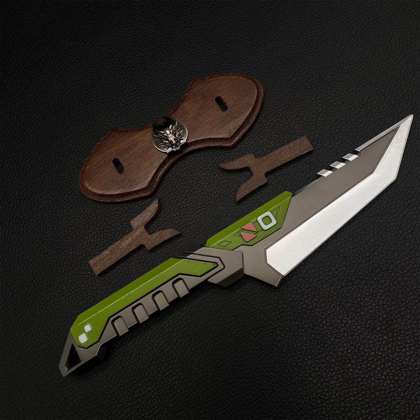 Metal Overlay Dagger Replica