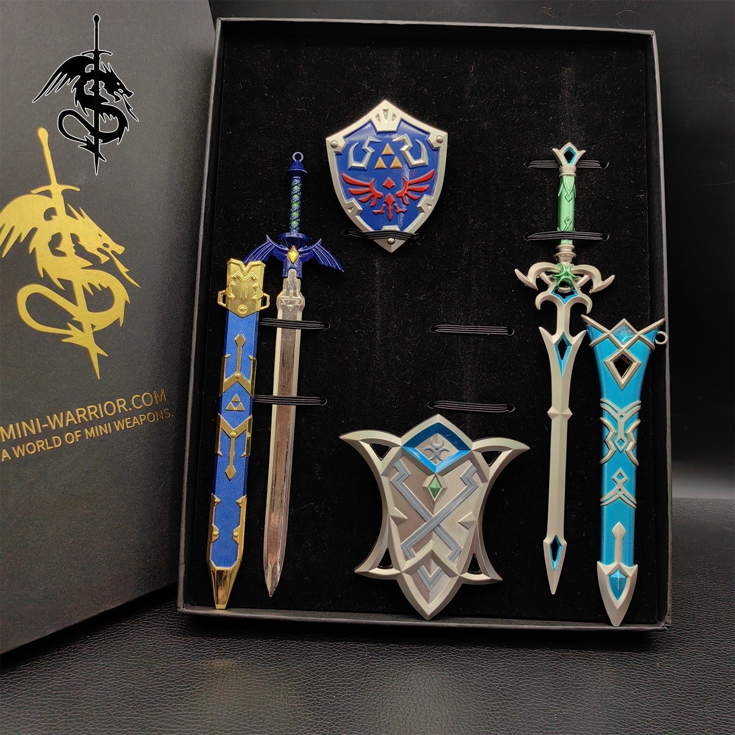 Link Metal Weapons Miniature Display Art