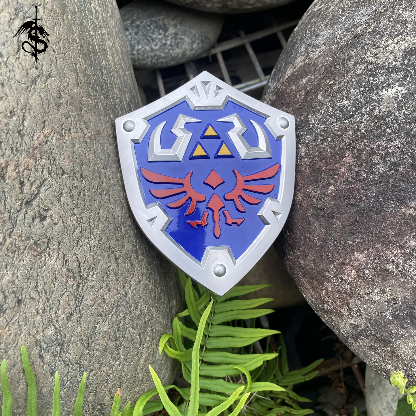 Hylian Shield Alloy 11''Link Master Sword Miniature 2 In 1 Pack