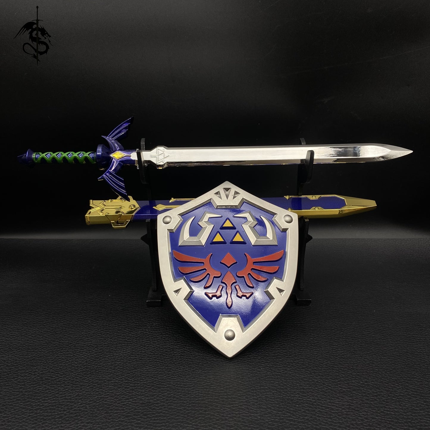 Hylian Shield Alloy 11''Link Master Sword Miniature 2 In 1 Pack