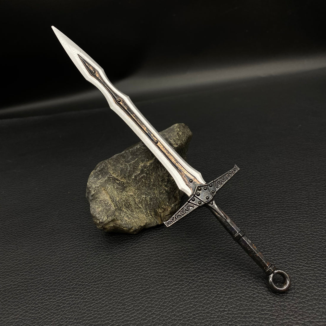 Presenting the Dragon Bone Sword: An Exquisite Miniature Replica from Skyrim