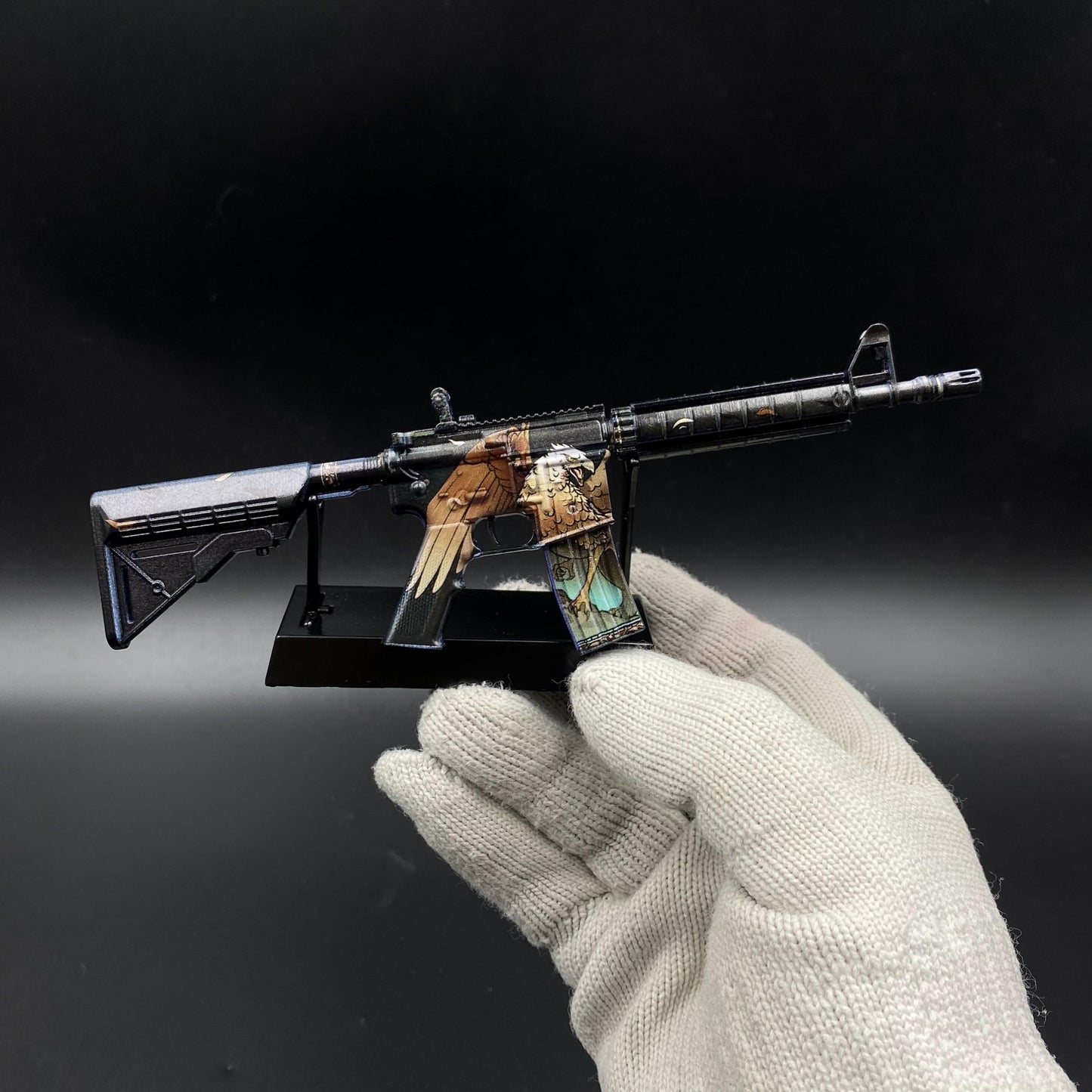 CS Hot Skin M4A4 Griffin Mini Metal Replica For Collectible