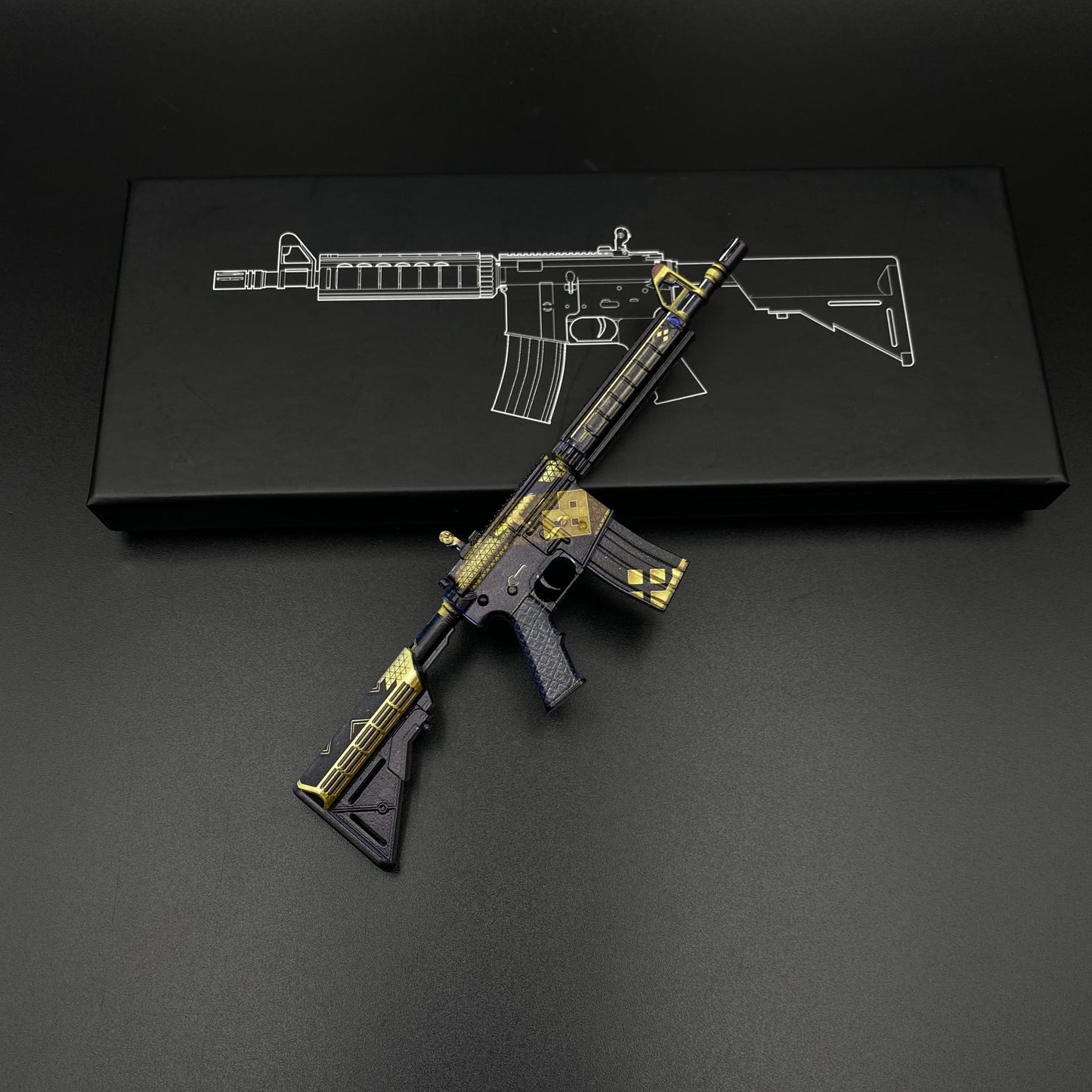 CS2 Hot Game Skin - M4A4 Gun Mini Metal Replica For Collectible