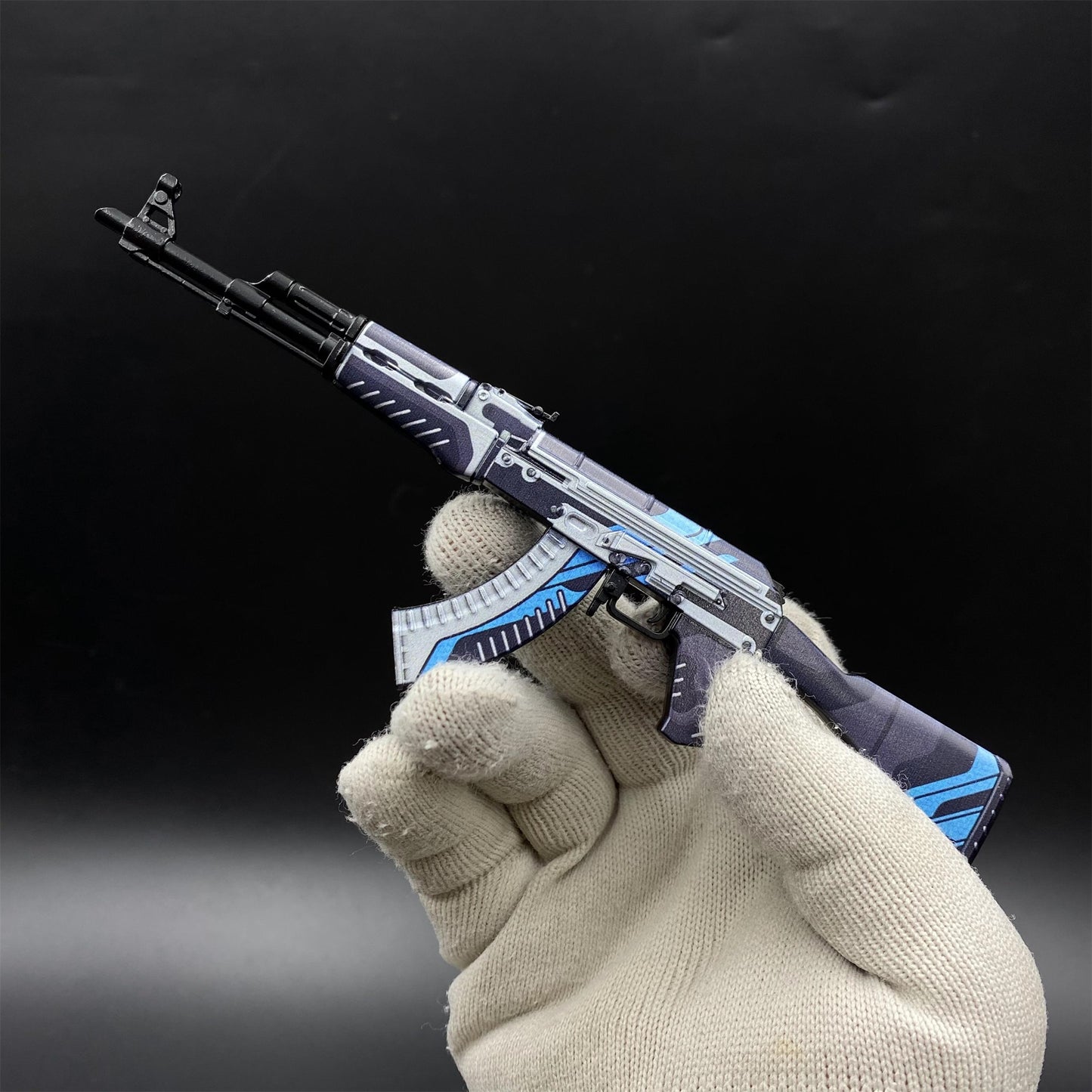 Hot Game CS2 AK-47 Vulcan Skin Tiny Gun Metal Replica Game Prop Collectible