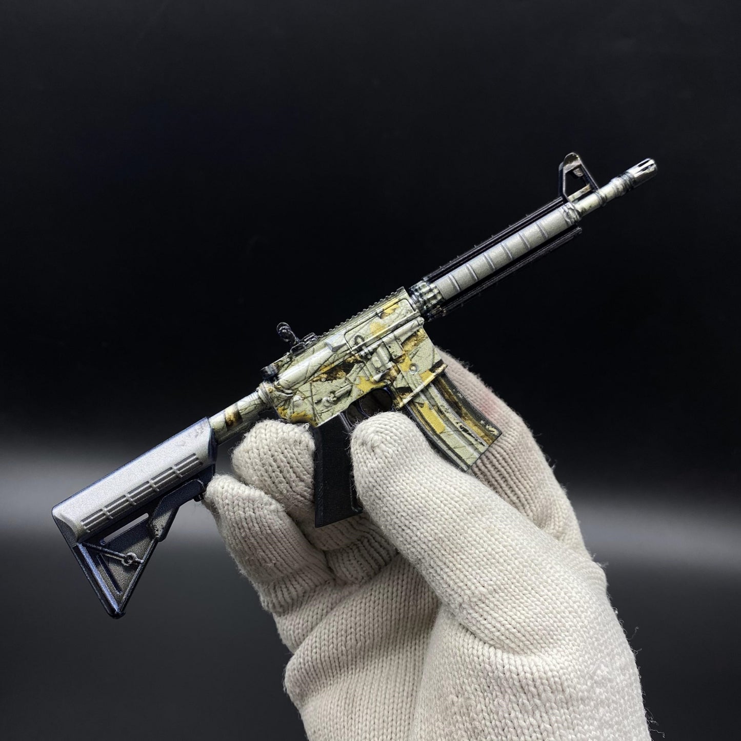 CS Hot Skin M4A4 Modern Hunter Mini Metal Replica For Collectible