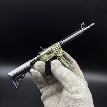 CS Hot Skin M4A4 Modern Hunter Mini Metal Replica For Collectible