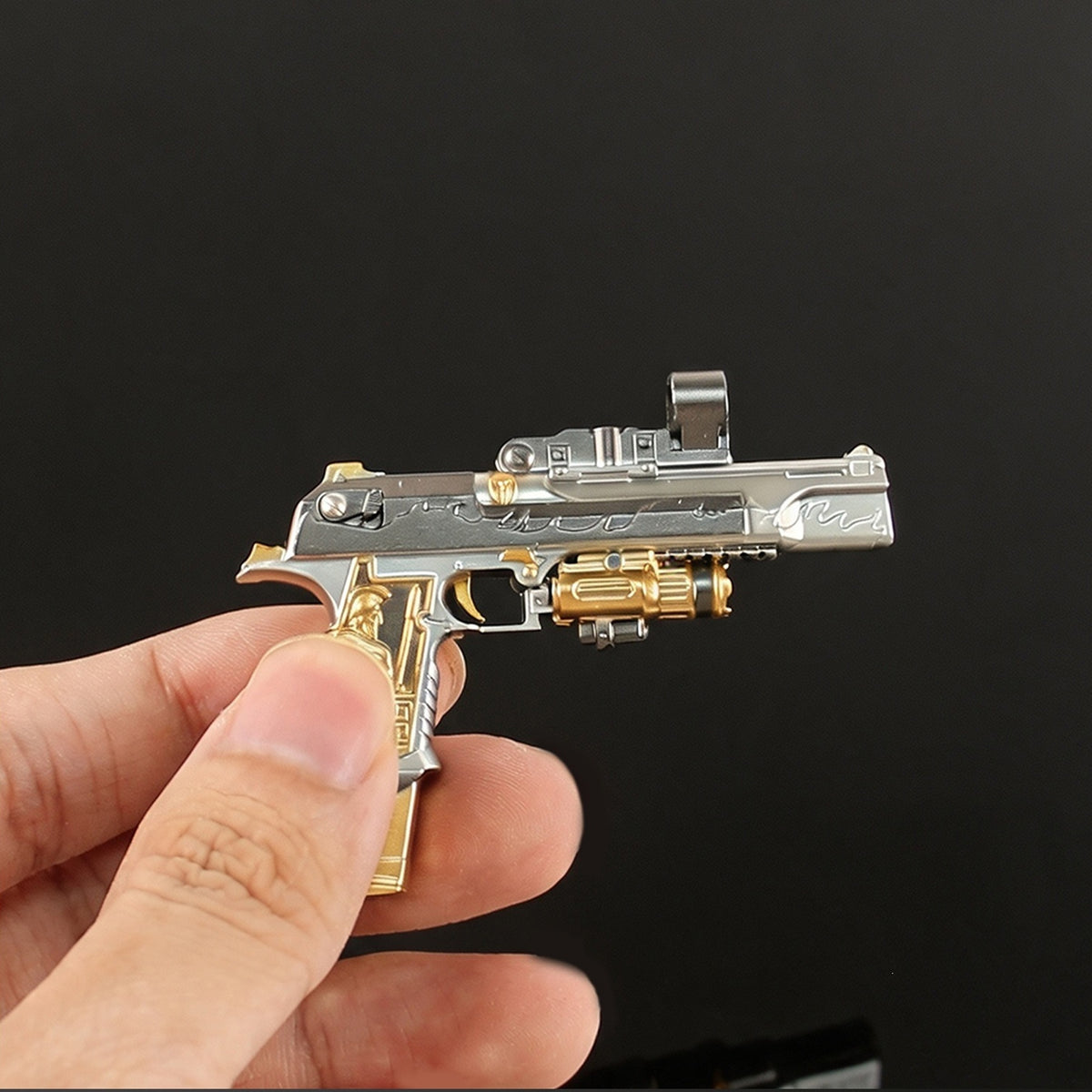 Delta Force Mini Tactical Handgun Alloy Keychain, FPS Game Fan Collectible Gift