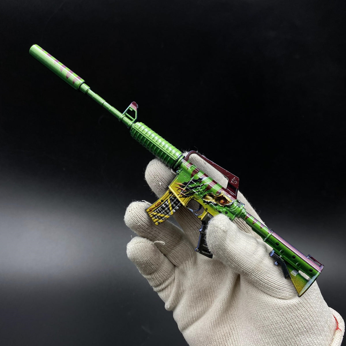 CS2 Game Peripheral - Emphorosaur-S M4A1-S Metal Replica Game Prop Collectible