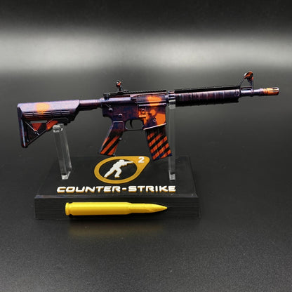 Hot Game CS Skin M4A4 Radiation Hazard Mini Metal Replica For Collectible