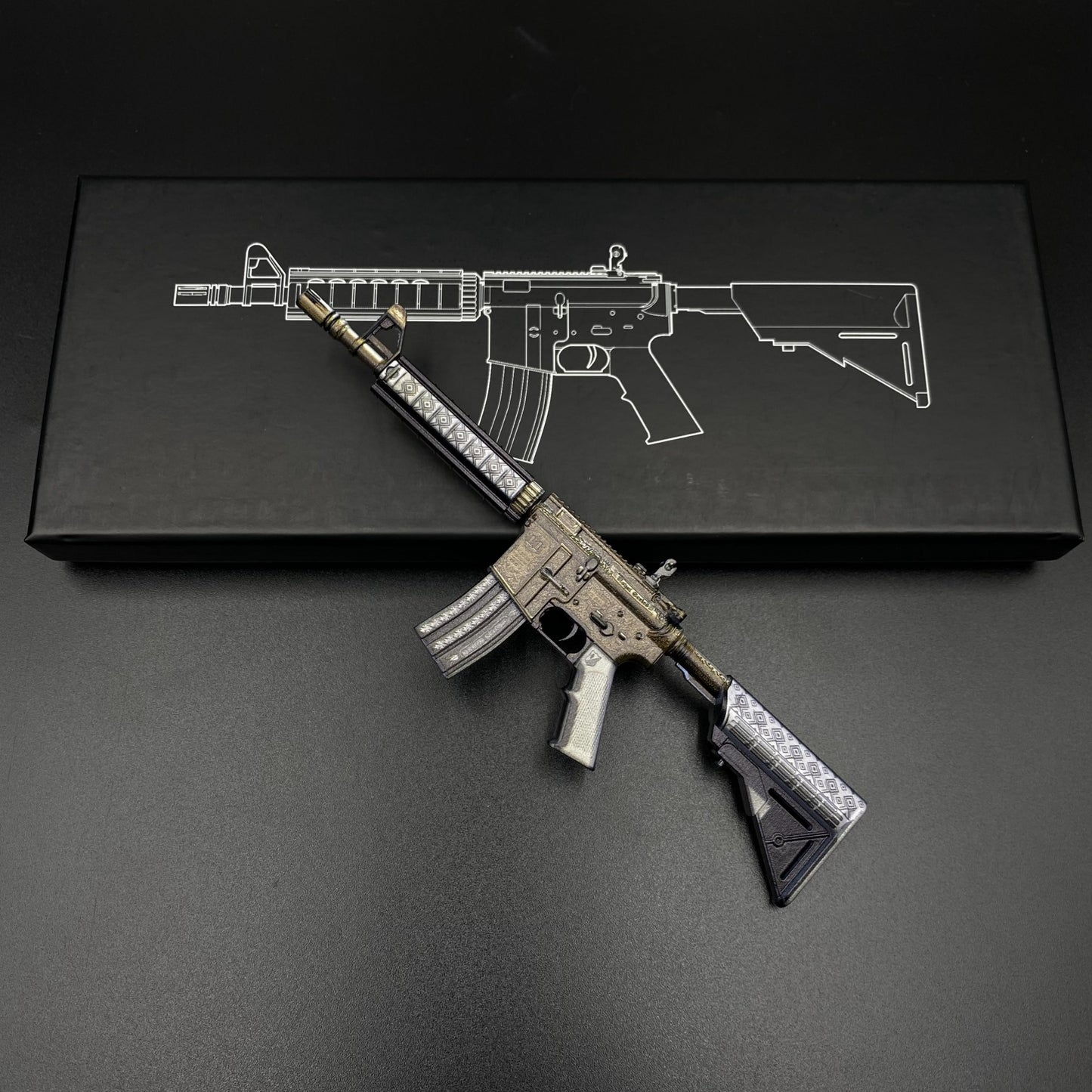 CS Game Skin M4A4 Royal Paladin Mini Metal Game Replica For Collection
