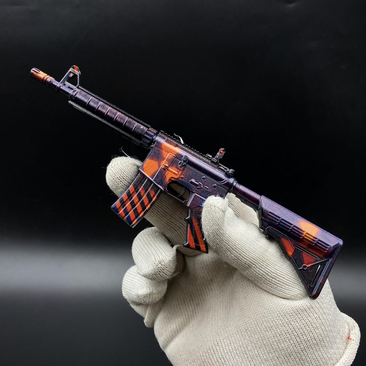 Hot Game CS Skin M4A4 Radiation Hazard Mini Metal Replica For Collectible