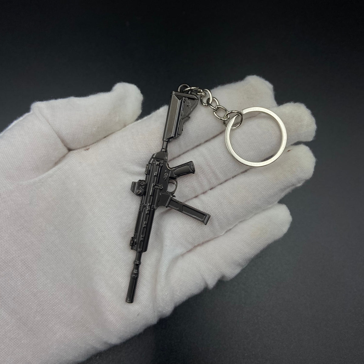 Delta Force Mini SMG Metal Gun Replica Keychain FPS Game Fan Collectible Gift