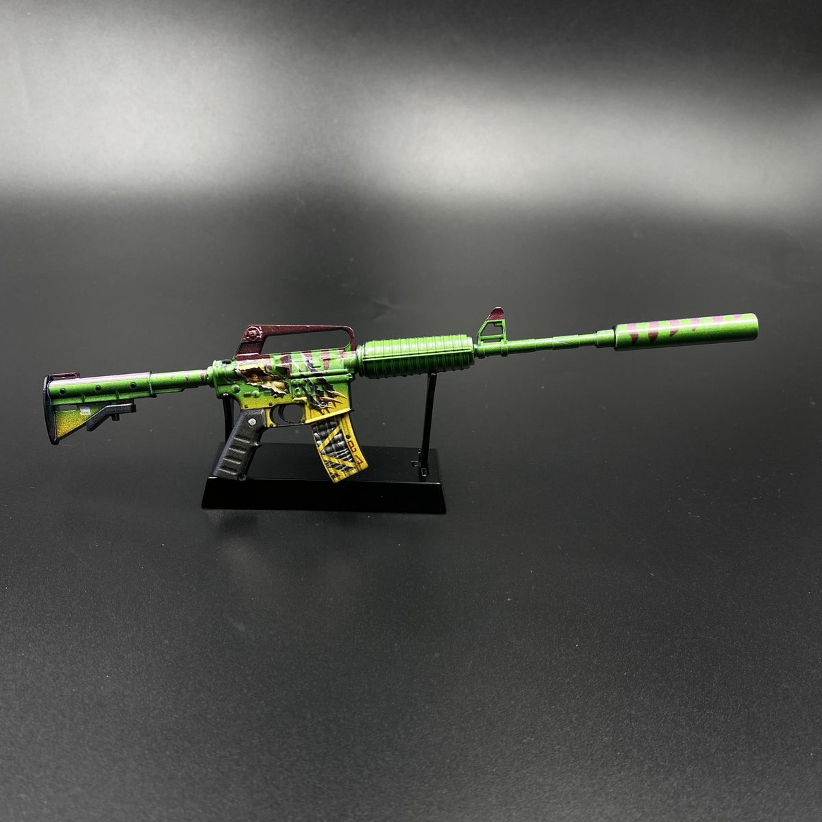 CS2 Game Peripheral - Emphorosaur-S M4A1-S Metal Replica Game Prop Collectible