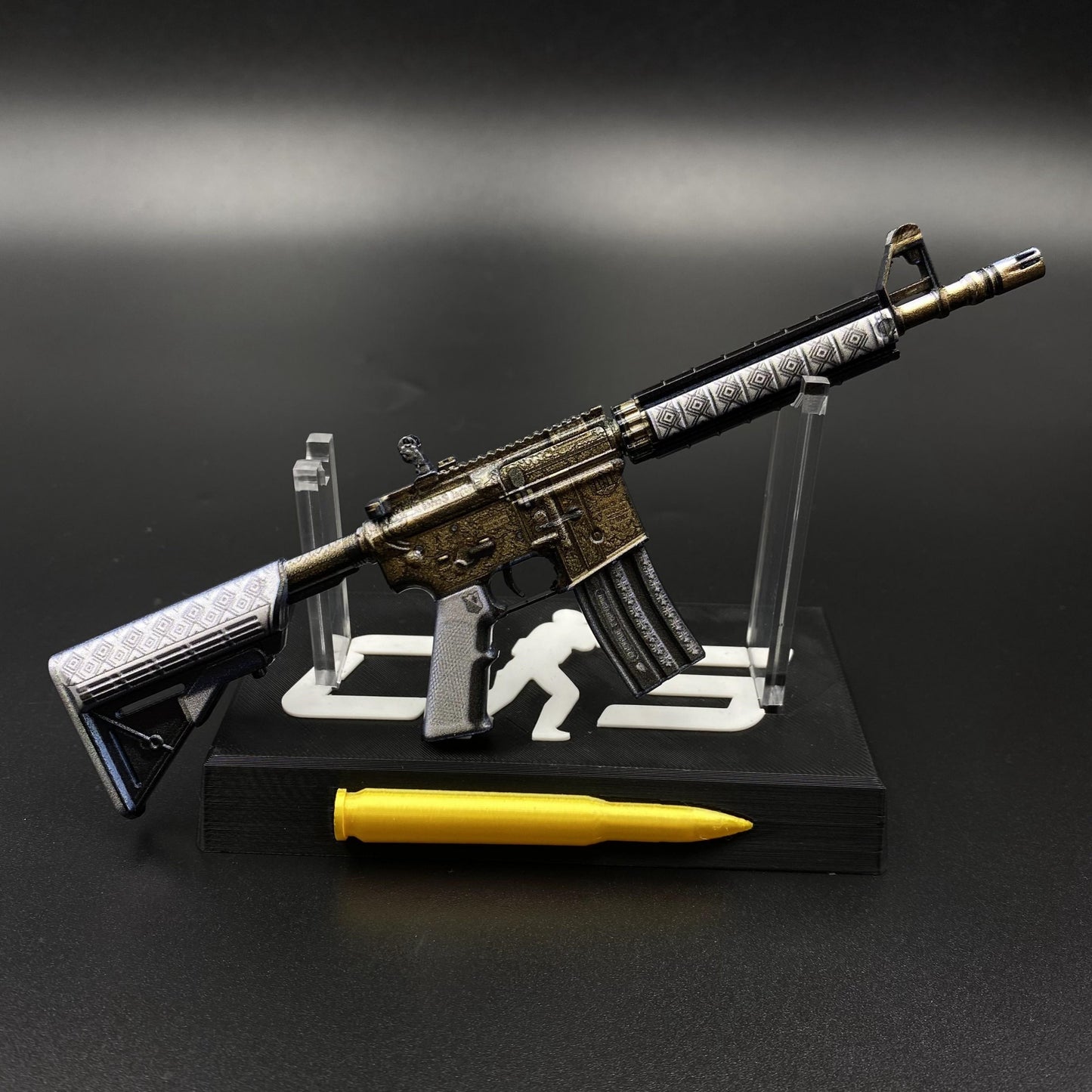 CS Game Skin M4A4 Royal Paladin Mini Metal Game Replica For Collection