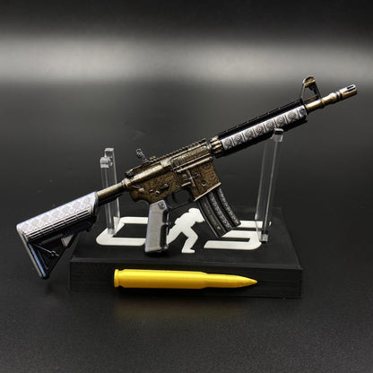 CS Game Skin M4A4 Royal Paladin Mini Metal Game Replica For Collection