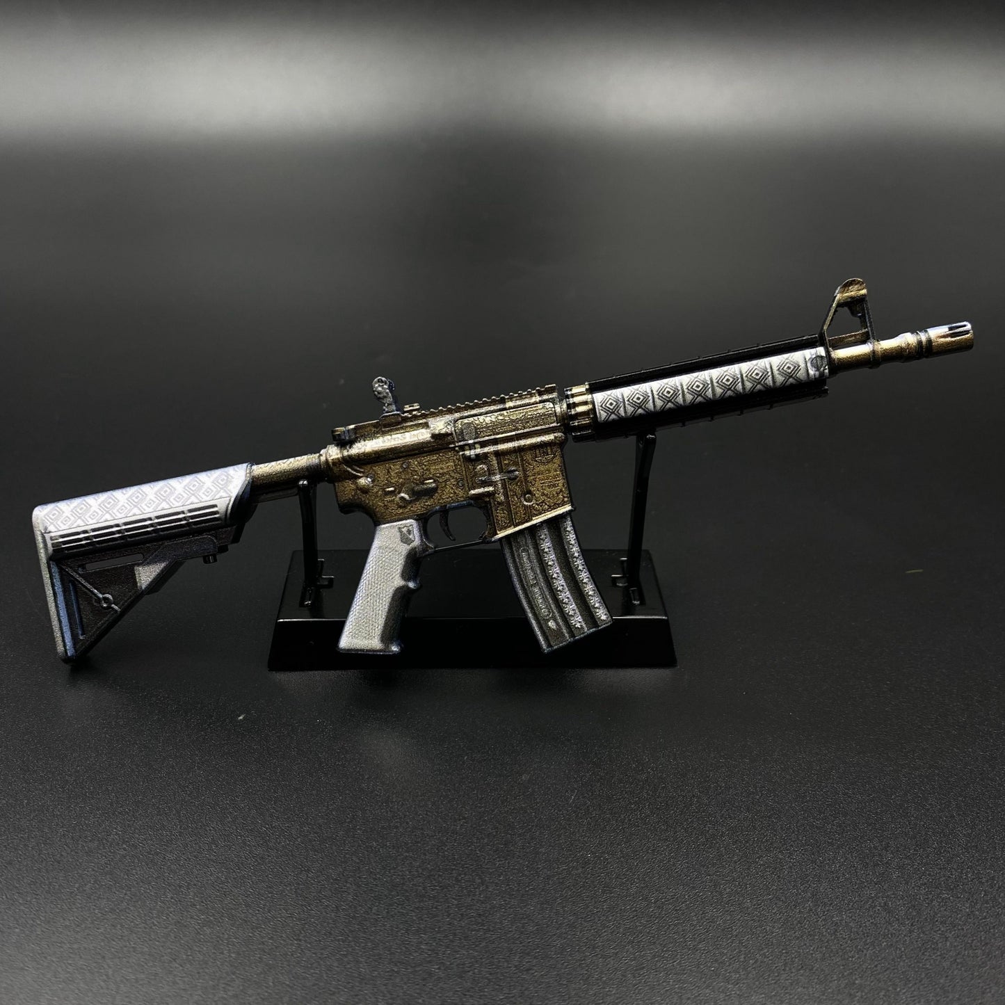 CS Game Skin M4A4 Royal Paladin Mini Metal Game Replica For Collection