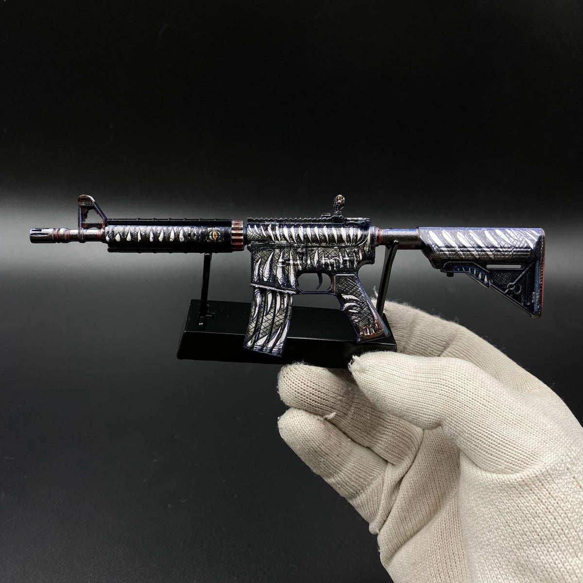 CS Hot Skin M4A4 Zubastick Miniature Mini Metal Replica For Collectible