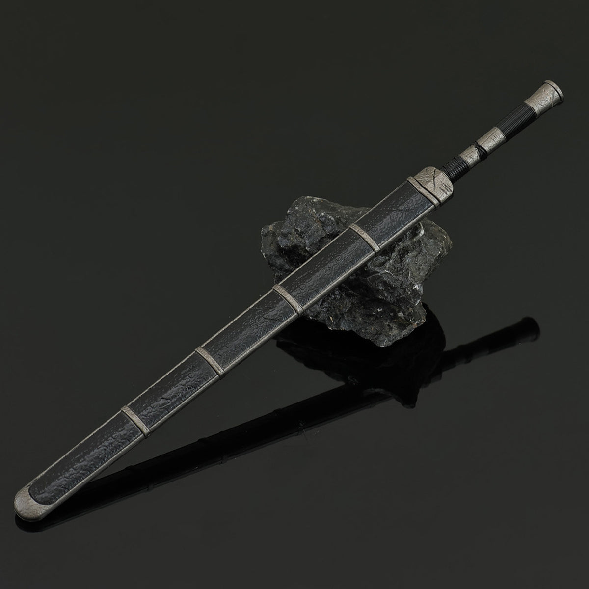 Yanling Sword Alloy Replica Ancient Chinese Wuxia Sword Replica with Scabbard Non-sharp Desktop Collectible Ornament Gift