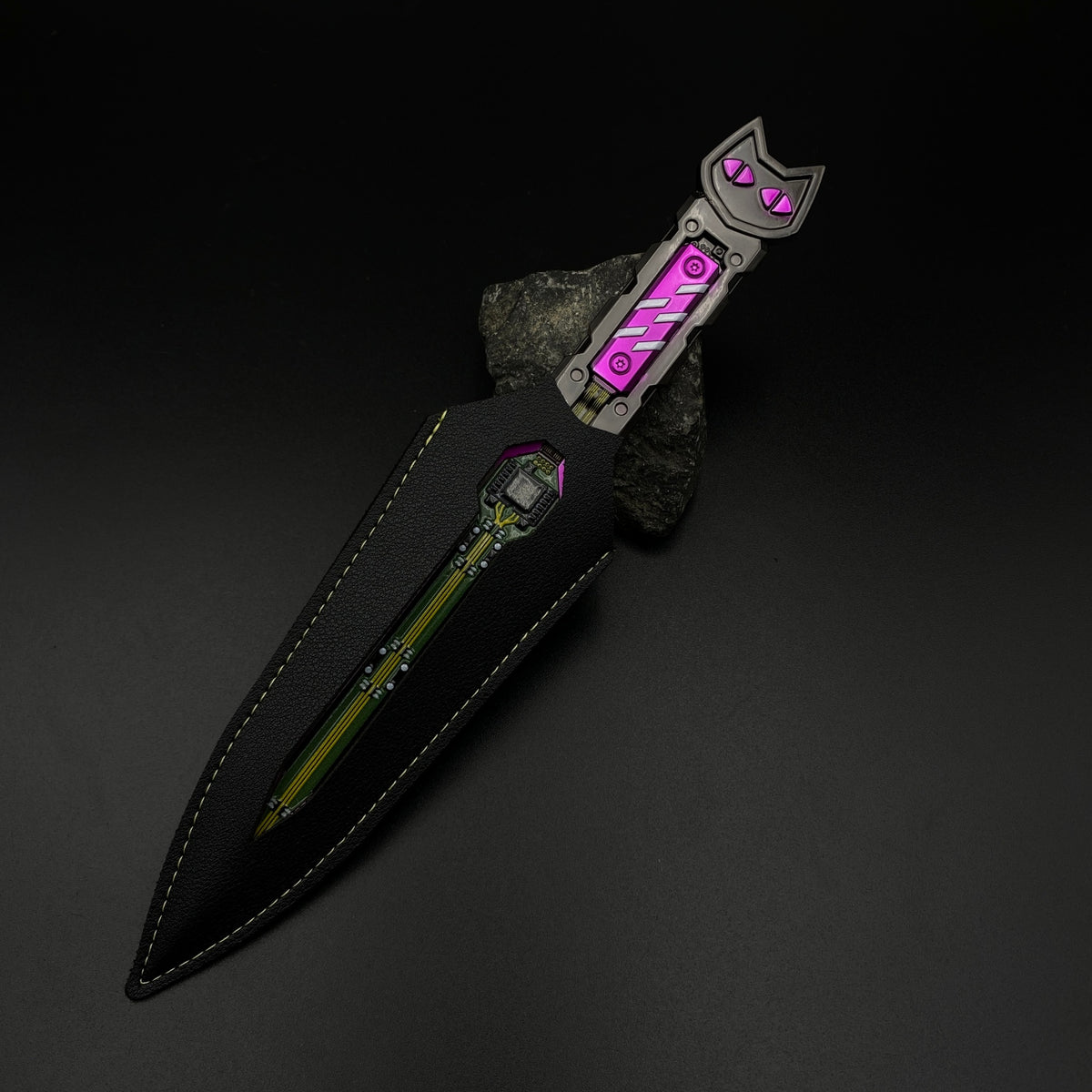 Delta Force Hackclaw Data Dagger Replica, Game Fan Collection Display Prop
