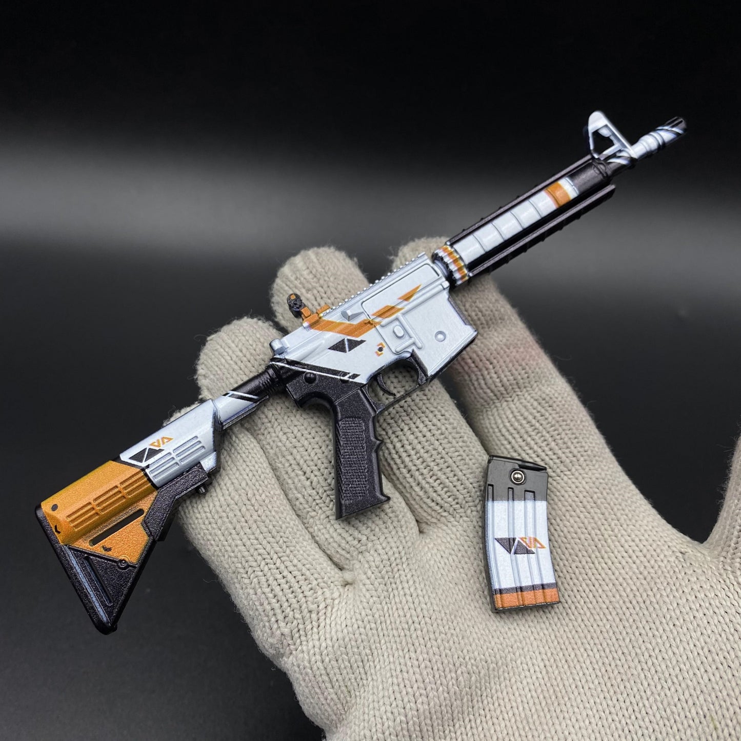 CS Game Skin M4A4 Asiimov Mini Metal Game Replica For Collection