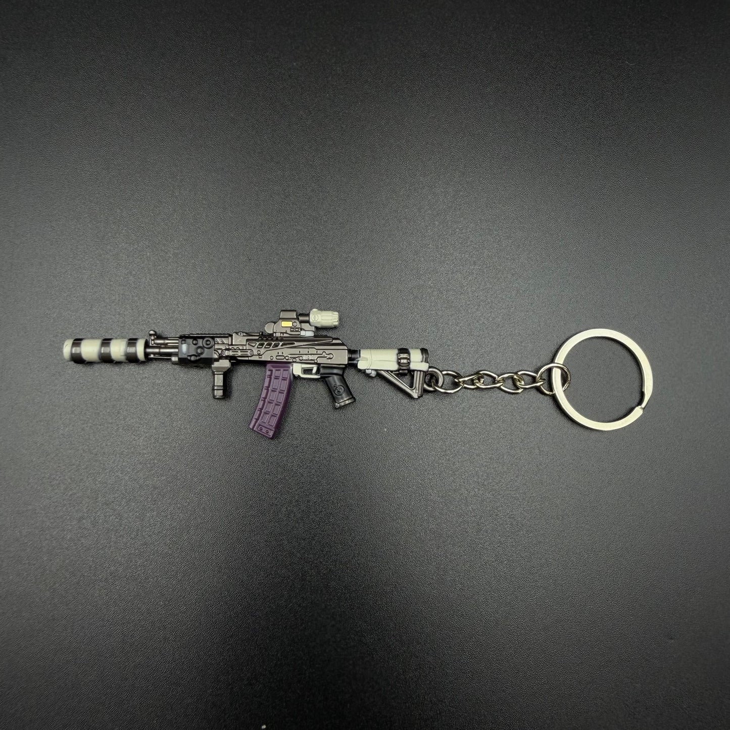 Mini Metal Gun Props Keychain - Gaming Weapon Backpack Pendant