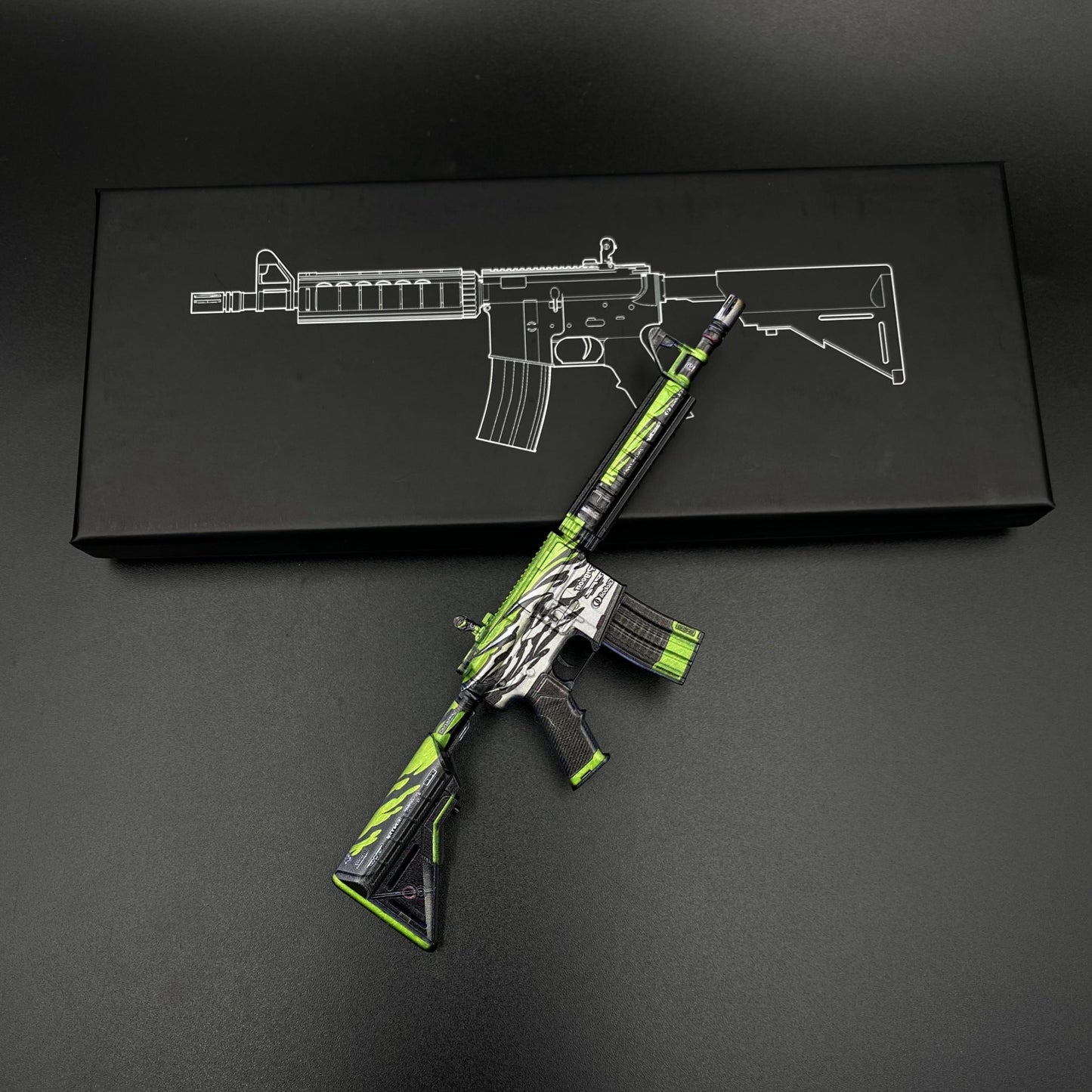 CS Game Skin M4A4 Full Throttle Mini Metal Game Replica For Collection