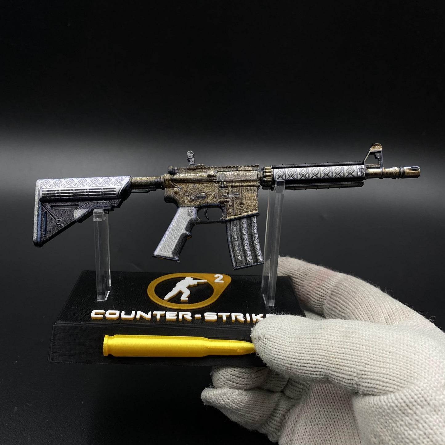 CS Game Skin M4A4 Royal Paladin Mini Metal Game Replica For Collection