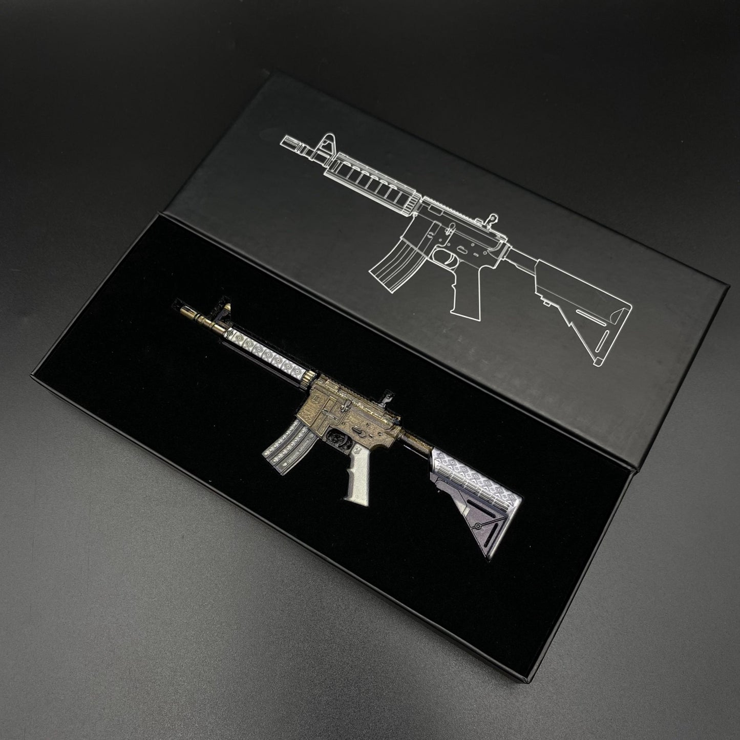 CS Game Skin M4A4 Royal Paladin Mini Metal Game Replica For Collection