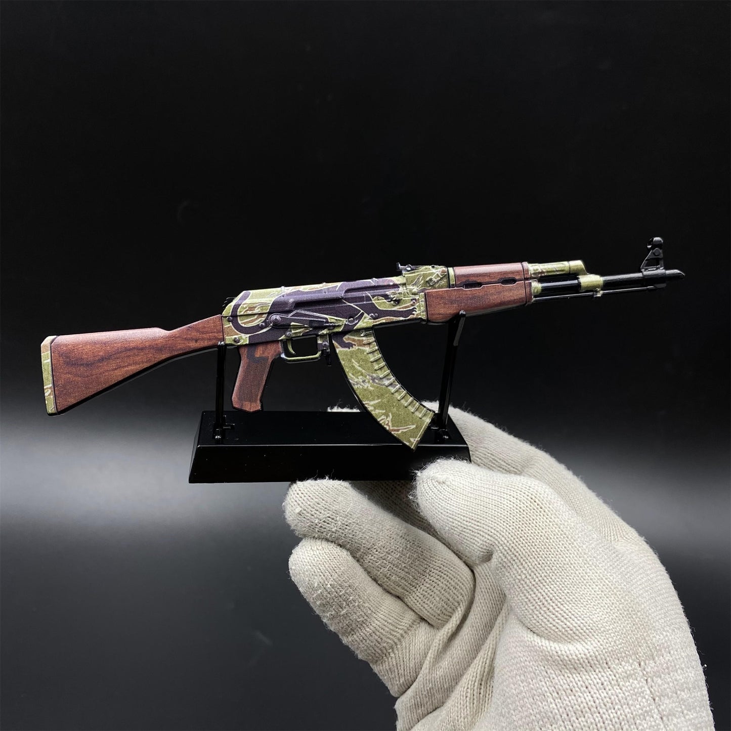 Tiny AK-47 Jaguar Miniature Metal CSGO Fan Art For Display