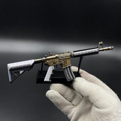 CS Game Skin M4A4 Royal Paladin Mini Metal Game Replica For Collection