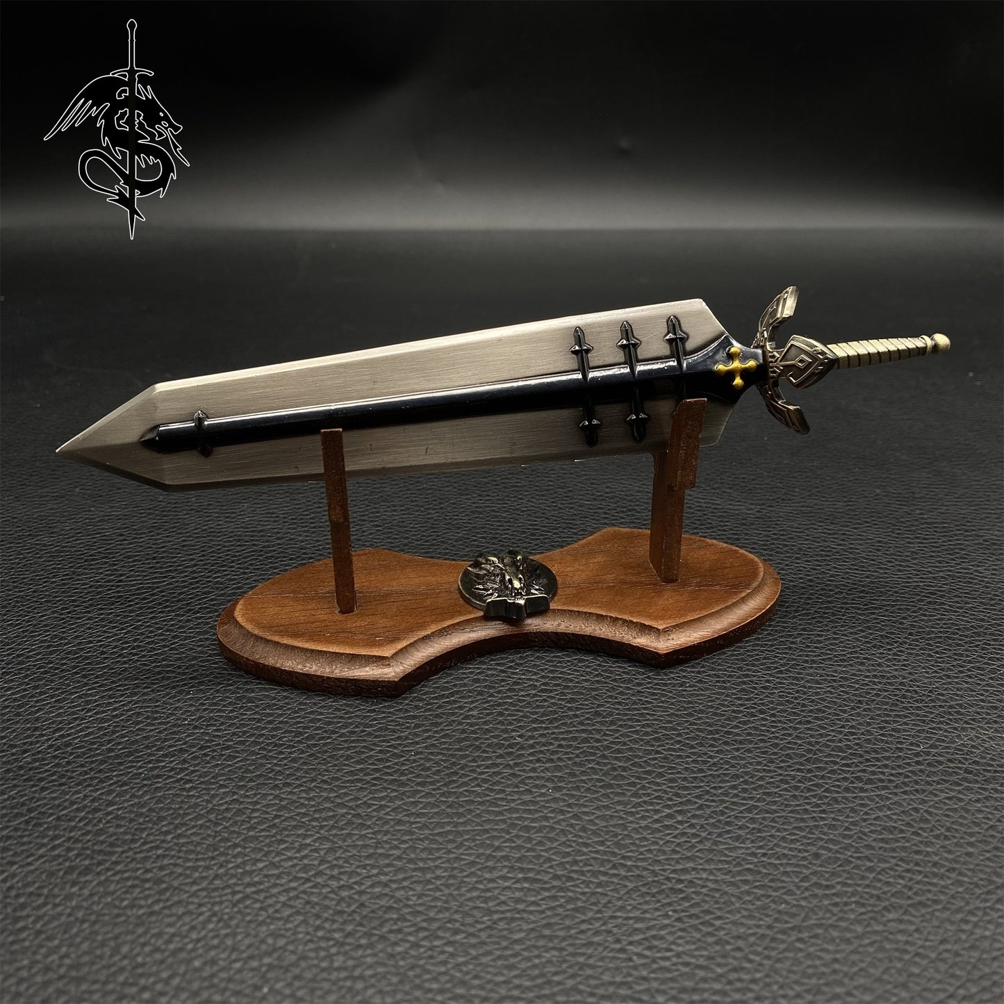 18CM Asta Demon Killer Sword Blunt Metal Replica